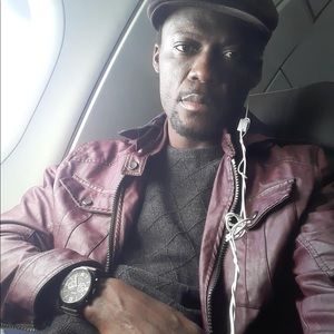 Meet your Posher, Guy bertrand